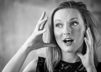 ECLAT Hybrid 2022: szenik im Gespräch mit der ukrainischen Ausnahmekünstlerin Viktoriia Vitrenko