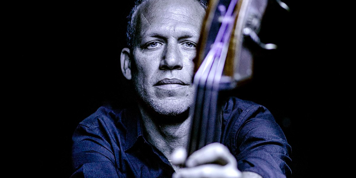 Avishai_Cohen_(ph._Andreas_Terlaak).jpg