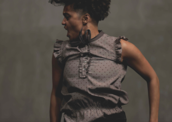 Sarah Cerneaux présente sa première création : « Either Way » : « L’errance et la perte de soi sont des sujets universels. »