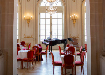 LE SALON  DES  ARTISTES