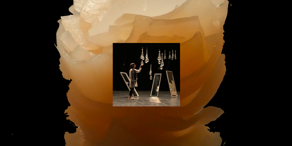 Peeling Back, Épisode 1 de la série Beauty Glow Tanning Studio