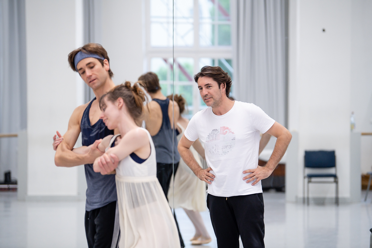 World Ballet Day 2022 I Stuttgarter Ballett: Exklusiver Einblick in die Probe des Nussknacker von Edward Clug