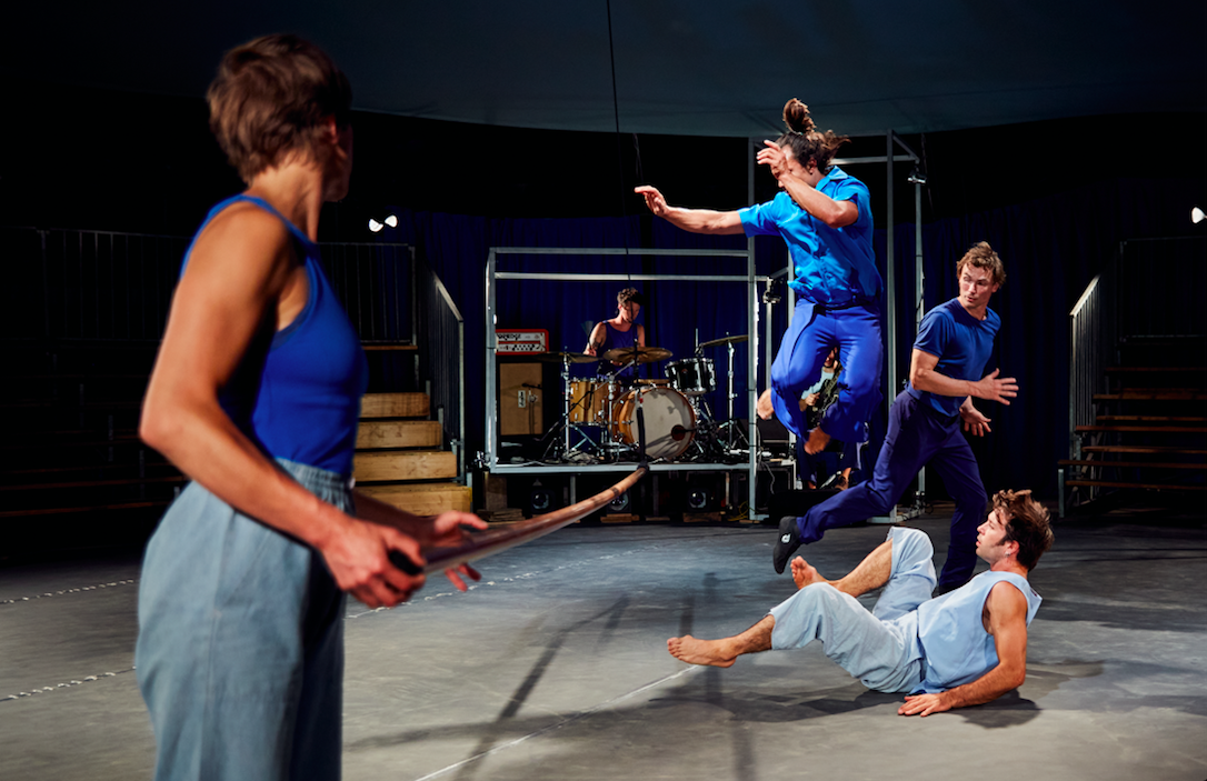 Interview d'Alexandre Fray, Compagnie Un loup pour l'homme : L’acrobate se coltine le réel.