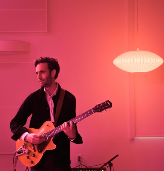 Sprühende Musikalität – Julian Lage Trio