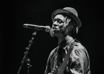 Blues-Sensation Fantastic Negrito im Burghof Lörrach