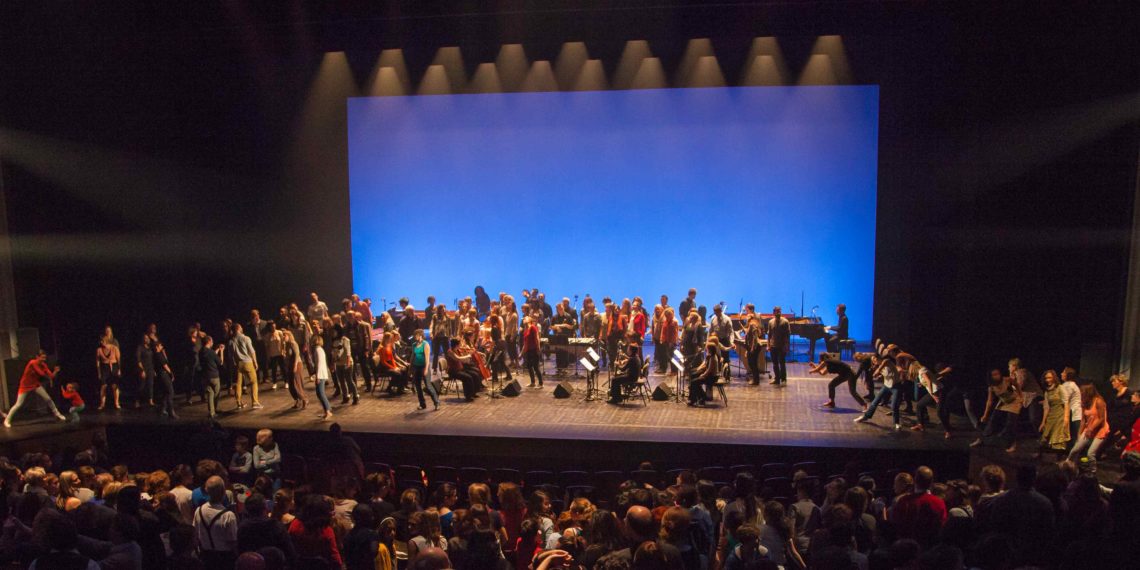 MUSIC FOR 18 MUSICIANS, STEVE REICH