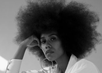 Désirée Mishoe tritt im Rahmen des STIMMEN-Festivals im Werkraum Schöpflin auf