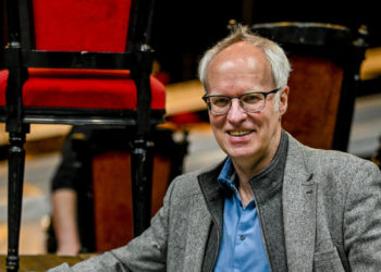 Generalmusikdirektor Georg Fritzsch verlängert Vertrag am STAATSTHEATER KARLSRUHE bis 2027