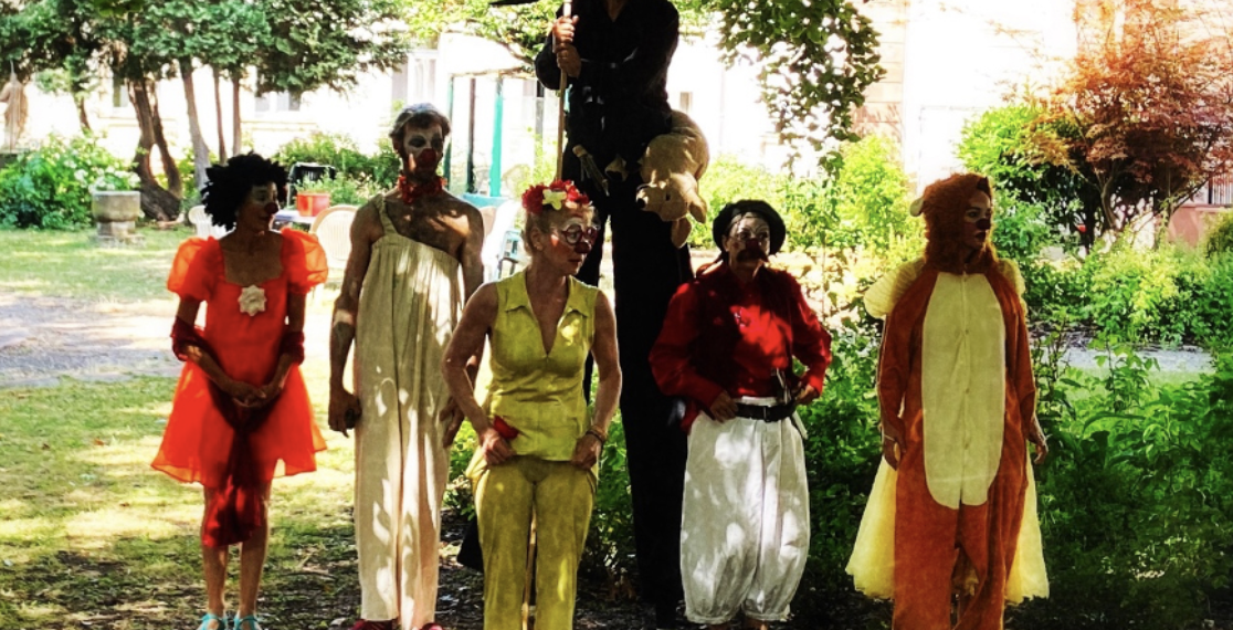 CLOWNS EN GOGUETTE : LA TRÈS LAMENTABLE COMÉDIE