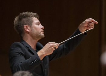 Krzysztof Urbański wird neuer Chefdirigent des Berner Symphonieorchesters