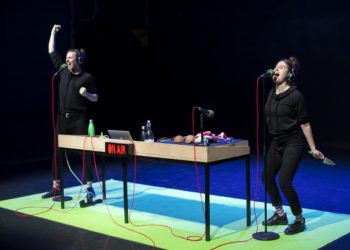 À L&rsquo;ENVERS, À L&rsquo;ENDROIT