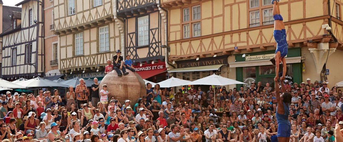 Festival Chalon dans la rue: Appel à candidatures pour L’Aube de la création et la Sélection OFF