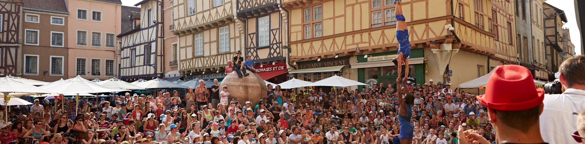 Festival Chalon dans la rue: Appel à candidatures pour L’Aube de la création et la Sélection OFF