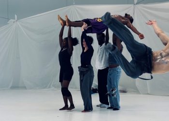 AUTOUR DU SPECTACLE C LA VIE