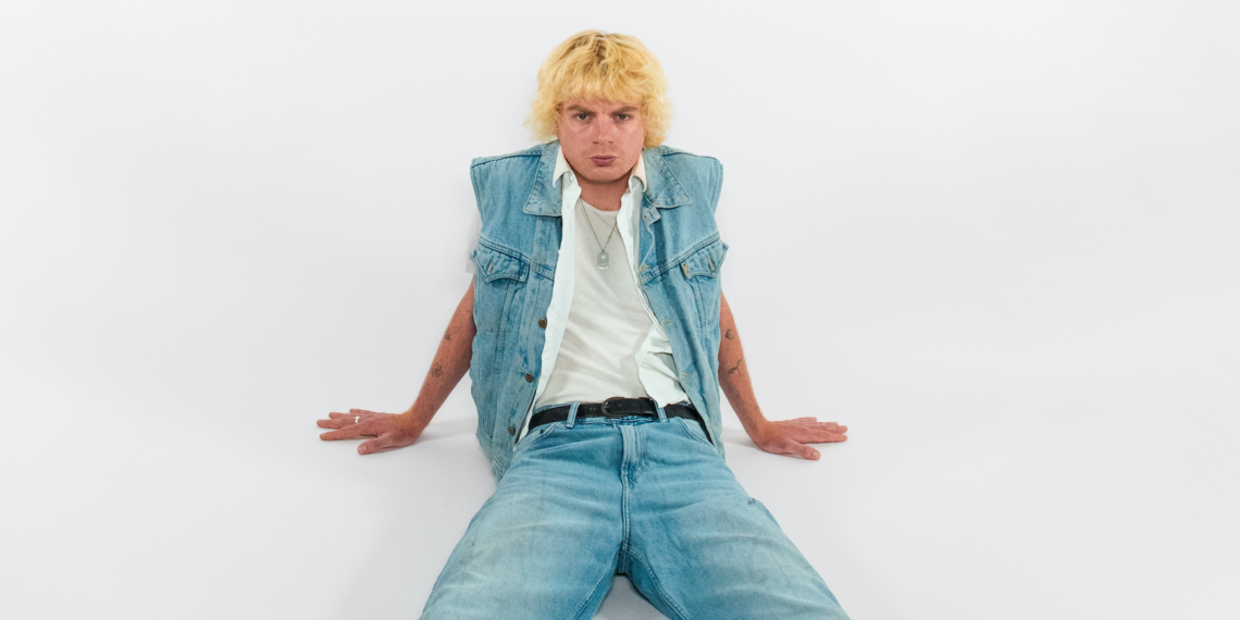 JOHNNY JANE + AMOR BLITZ