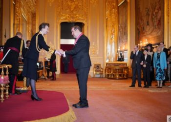 Sinfonieorchester Basel: Chefdirigent Ivor Bolton erhält in Windsor britischen Ehrentitel