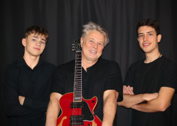 Ro Gebhardt‘s « International » feat. Peter Autschbach