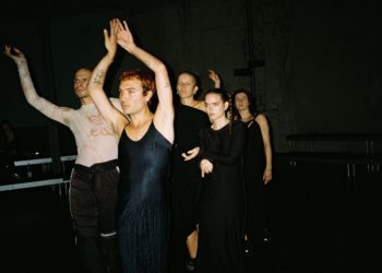 Untitled (Holding Horizon)