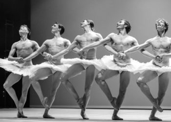 Gigabarre à Bruxelles: L’Europa Danse Compagny invite à un cours de danse en plein air