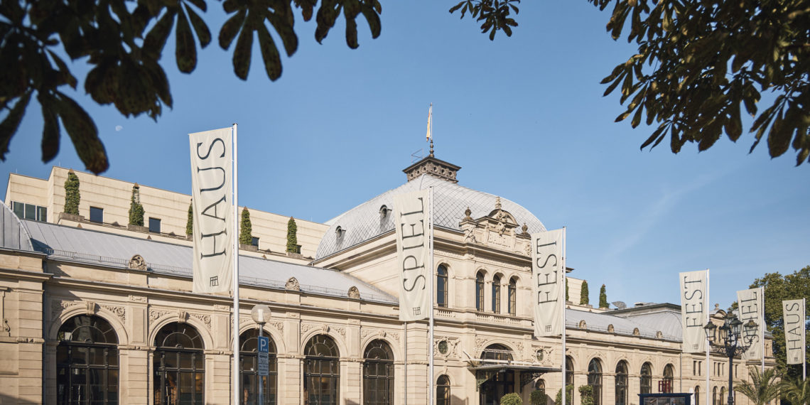 Walzerkönig trifft Techno-Bigband: Vorverkauf für Januar bis Ostern 2025  im Festspielhaus