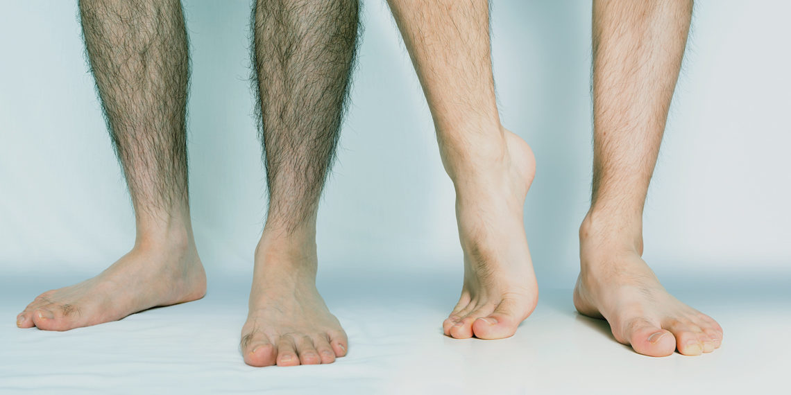 Zwei Männer ganz nackt