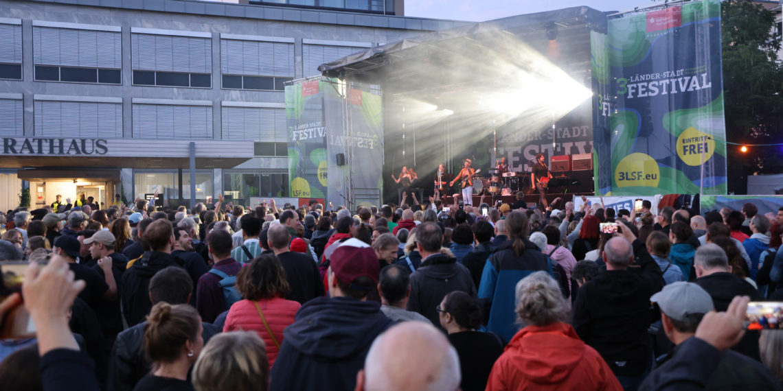 Auch 2025 werden wieder viele tausend Menschen zum 3LSF in Weil am Rhein erwartet.