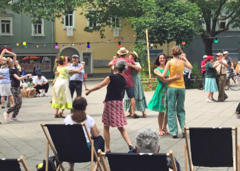 Der fünfstündige Bal Folk auf dem Marktplatz lädt am Samstag ab 16 Uhr mit Livemusik zum Mittanzen ein.