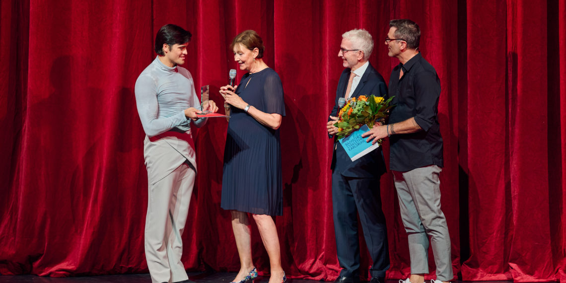 Badische Staatstheater: Lasse Caballero gewinnt neu geschaffenen Karlsruher Tanzpreis