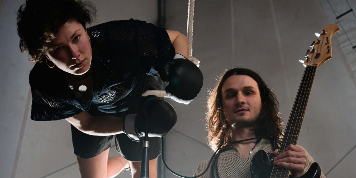 Laurence Felber, Silvan Strübel, Caroline Schenk (CH) – Dark Glowing 