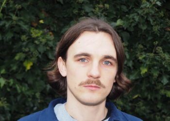 Kleist-Förderpreis 2026 für Kaleb Erdmann und sein Stück „Debritz“ – Uraufführung am Badischen Staatstheater am 25.6.2026