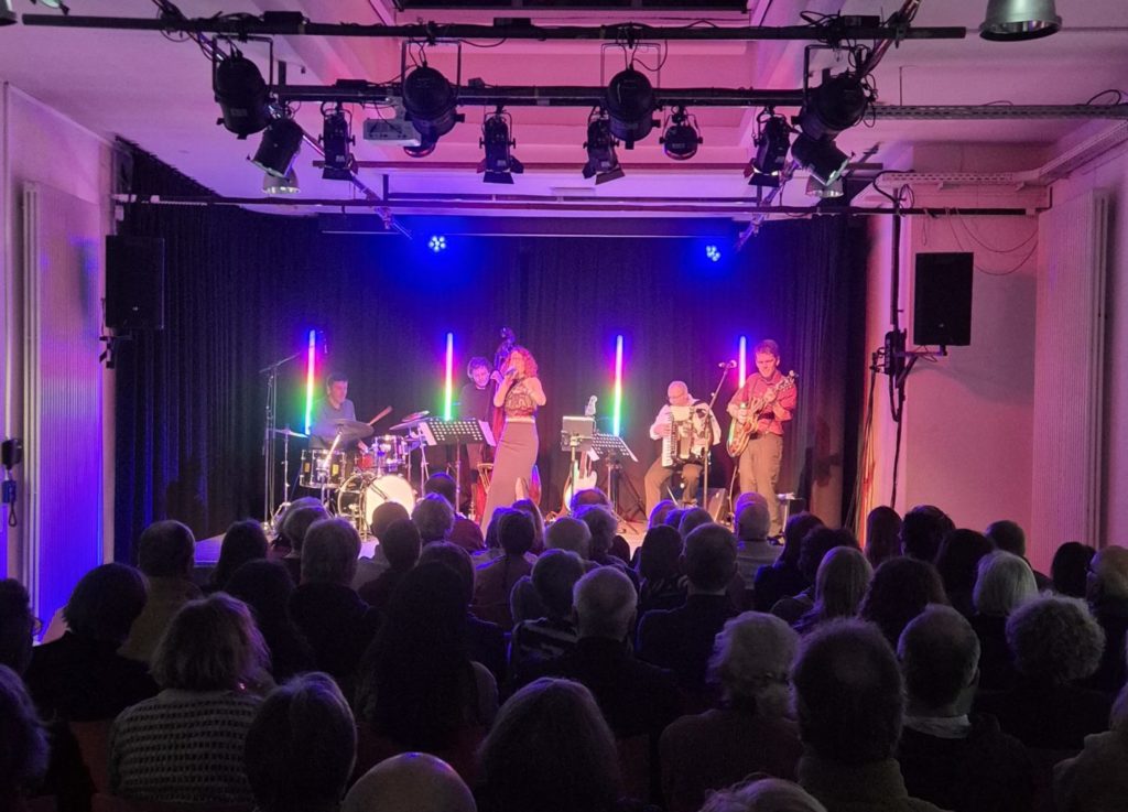 So ausverkauft wie beim Konzert von „Die Schoenen“ Ende Januar wünschen sich die Verantwortlichen das Kesselhaus auch bei der Open Stage im November.