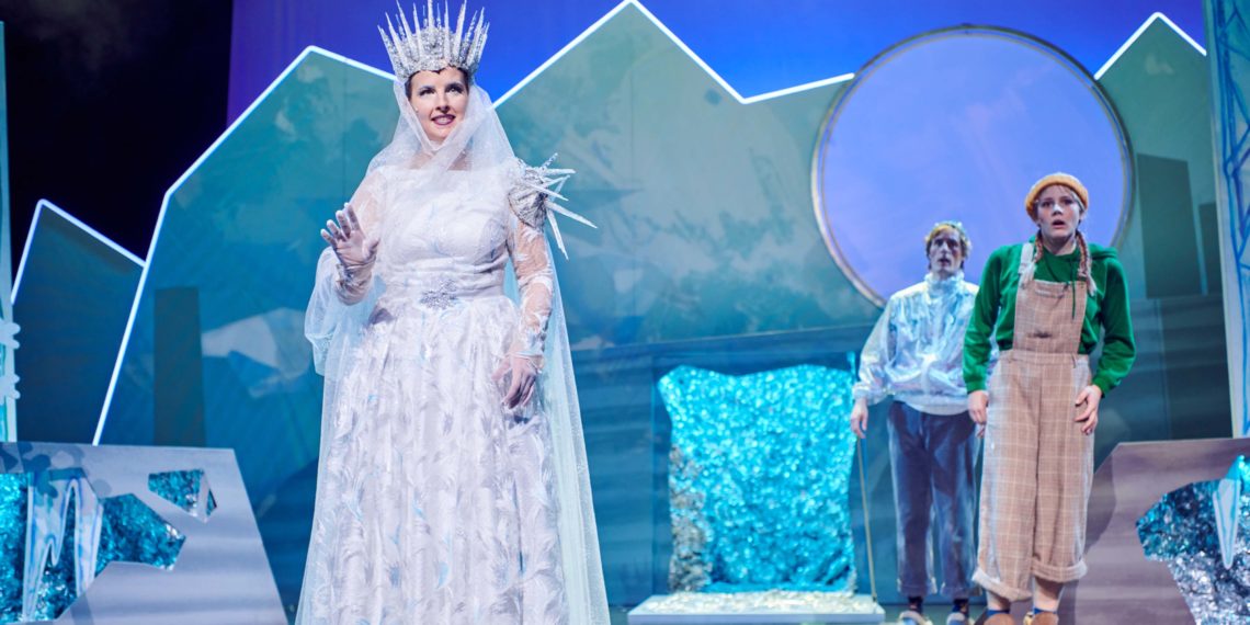 Junges Staatstheater freut sich über großen Erfolg des Familienstücks zur Winterzeit Die Schneekönigin