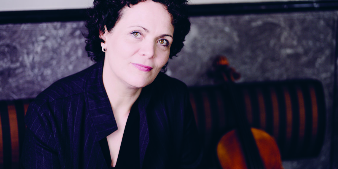 Tabea Zimmermann mit dem Stuttgarter Kammerorchester