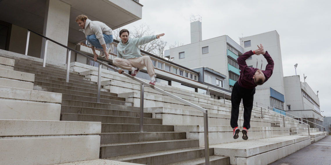 PERFORMING DEMOCRACY