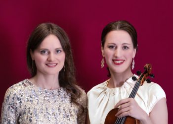 Unplugged im Schloss – Tsiakiris Duo