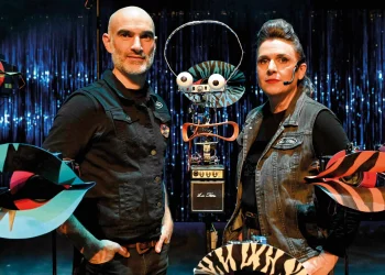 LA TÊTE « MI-PNEU MI-PUNK »