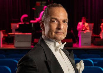 Denis Wittberg singt Schlager der Goldenen Zwanziger