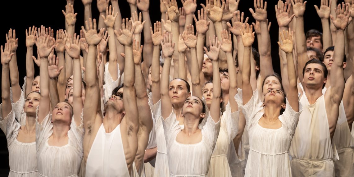 Matthäus Passion (John Neumeier) © Kiran Wes