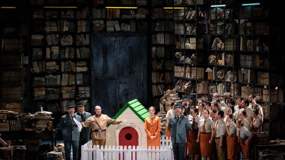 Barkouf ou un chien au pouvoir